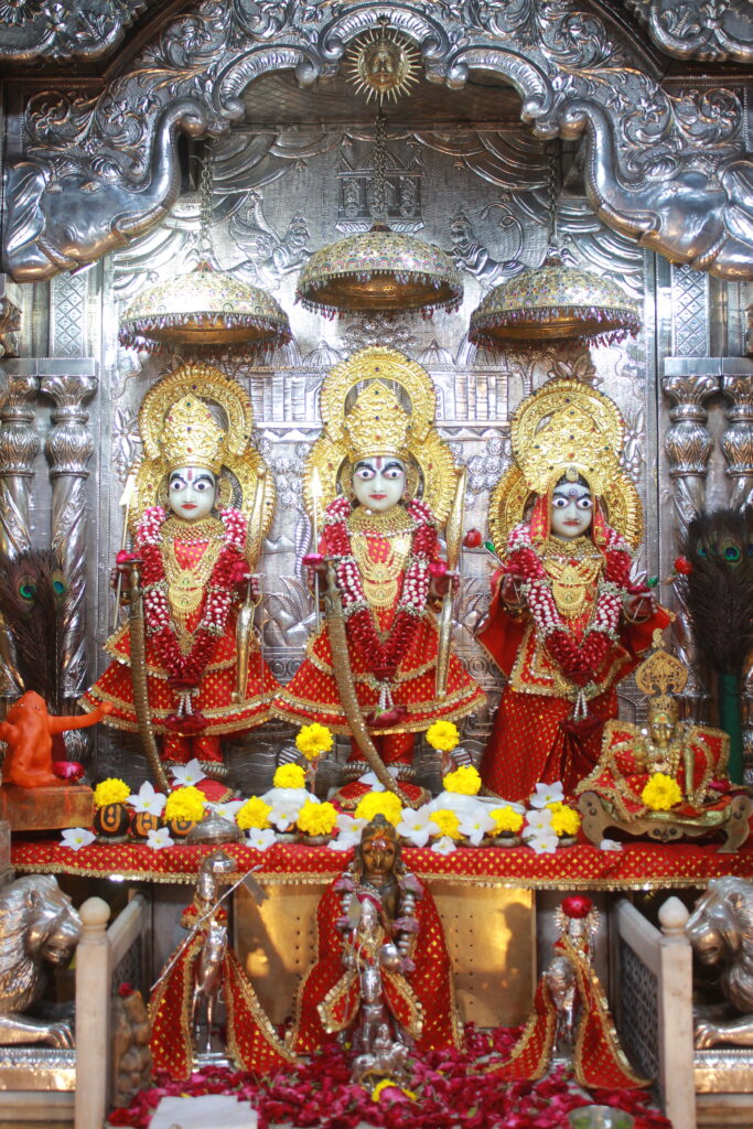 શણગાર દર્શન - રવિવાર "પ.પૂ. શ્રી વિસામણબાપુની જગ્યા, પ.પૂ. શ્રી શ્રી ૧૦૦૮ મહામંડલેશ્વર નિર્મળાબા, વિહળધામ પાળિયાદ, શ્રાવણ સુદ - ૪ ચૌથ , વિક્રમ સવંત ૨૦૮૨" Shangar Darshan. Sunday -Aug- 16/08/2026