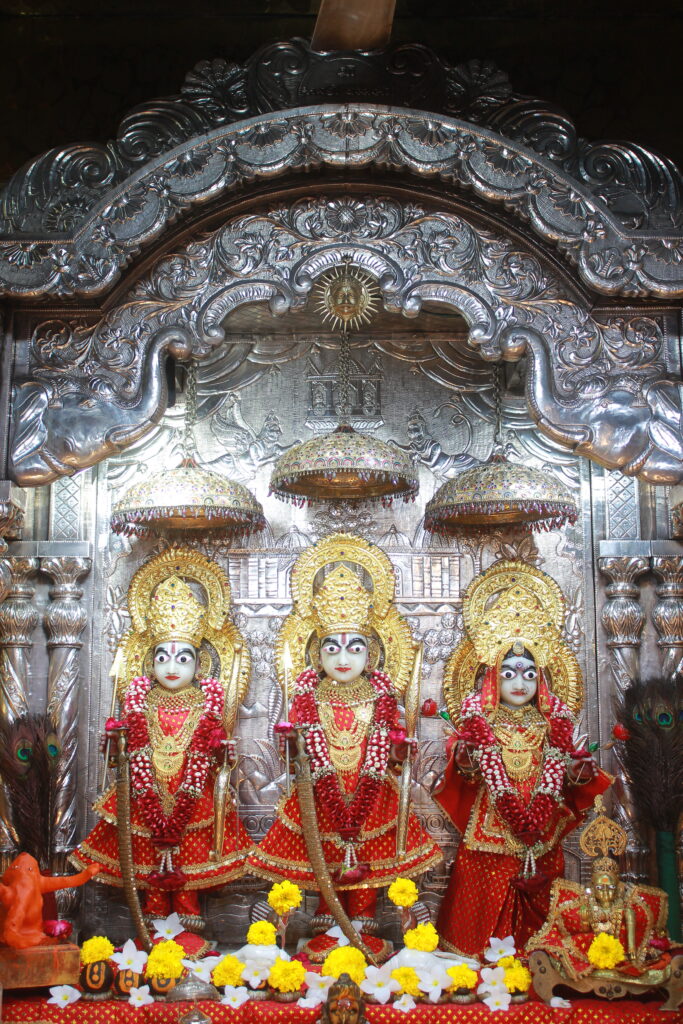 શણગાર દર્શન - રવિવાર "પ.પૂ. શ્રી વિસામણબાપુની જગ્યા, પ.પૂ. શ્રી શ્રી ૧૦૦૮ મહામંડલેશ્વર નિર્મળાબા, વિહળધામ પાળિયાદ, શ્રાવણ સુદ - ૪ ચૌથ , વિક્રમ સવંત ૨૦૮૨" Shangar Darshan. Sunday -Aug- 16/08/2026