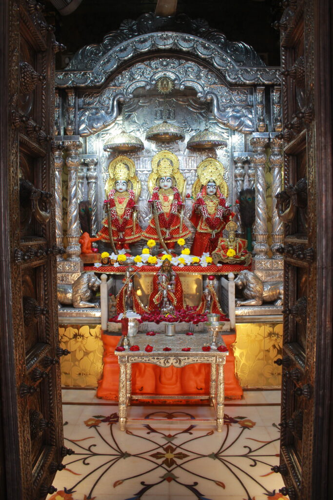 શણગાર દર્શન - રવિવાર "પ.પૂ. શ્રી વિસામણબાપુની જગ્યા, પ.પૂ. શ્રી શ્રી ૧૦૦૮ મહામંડલેશ્વર નિર્મળાબા, વિહળધામ પાળિયાદ, શ્રાવણ સુદ - ૪ ચૌથ , વિક્રમ સવંત ૨૦૮૨" Shangar Darshan. Sunday -Aug- 16/08/2026
