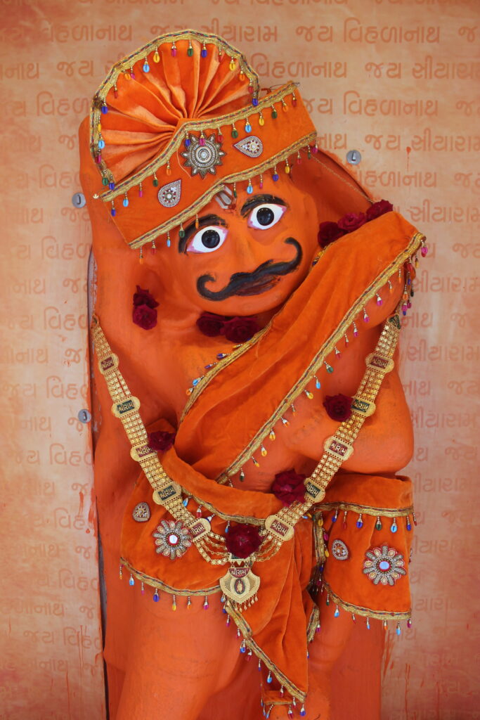 શણગાર દર્શન - મંગળવાર "પ.પૂ. શ્રી વિસામણબાપુની જગ્યા, પ.પૂ. શ્રી શ્રી ૧૦૦૮ મહામંડલેશ્વર નિર્મળાબા, વિહળધામ પાળિયાદ, શ્રાવણ સુદ - ૬ છઠ, વિક્રમ સવંત ૨૦૮૨" Shangar Darshan. Tuesday -Aug- 18/08/2026