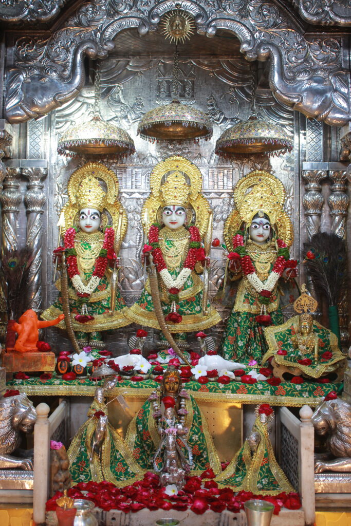 શણગાર દર્શન - બુધવાર "પ.પૂ. શ્રી વિસામણબાપુની જગ્યા, પ.પૂ. શ્રી શ્રી ૧૦૦૮ મહામંડલેશ્વર નિર્મળાબા, વિહળધામ પાળિયાદ, શ્રાવણ સુદ - ૭ સાતમ, વિક્રમ સવંત ૨૦૮૨" Shangar Darshan. Wednesday -Aug- 19/08/2026