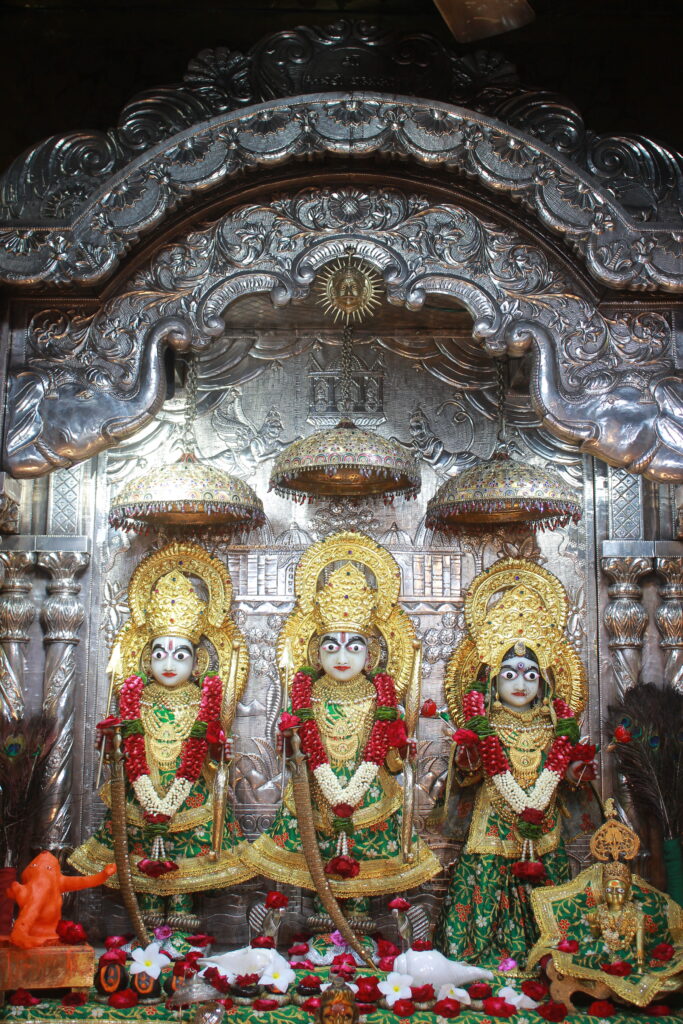 શણગાર દર્શન - બુધવાર "પ.પૂ. શ્રી વિસામણબાપુની જગ્યા, પ.પૂ. શ્રી શ્રી ૧૦૦૮ મહામંડલેશ્વર નિર્મળાબા, વિહળધામ પાળિયાદ, શ્રાવણ સુદ - ૭ સાતમ, વિક્રમ સવંત ૨૦૮૨" Shangar Darshan. Wednesday -Aug- 19/08/2026