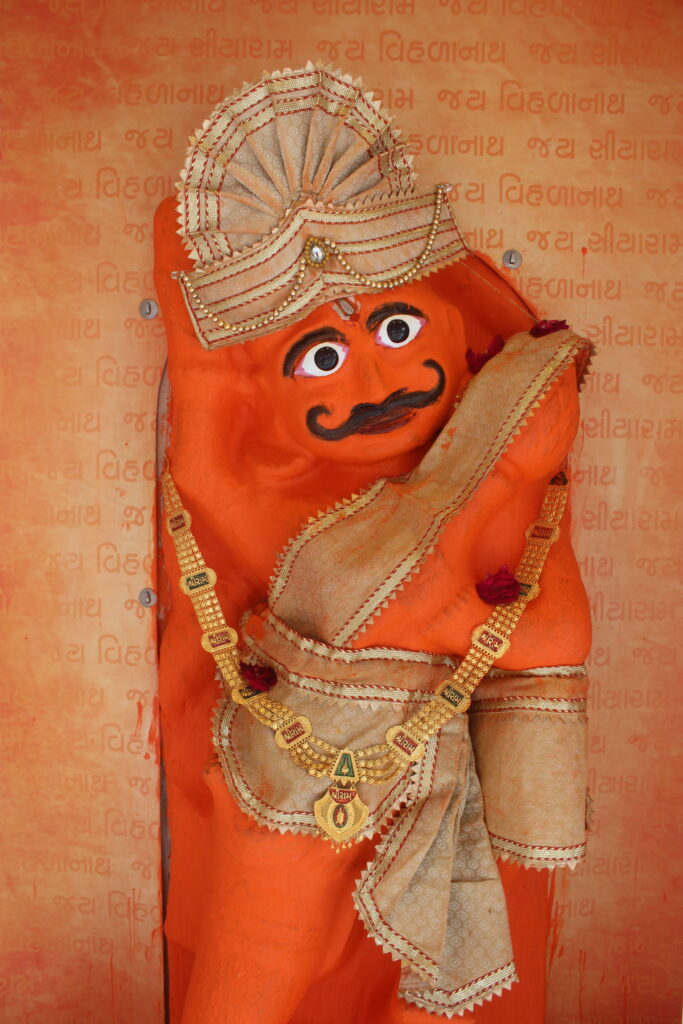 શણગાર દર્શન - શુક્રવાર "પ.પૂ. શ્રી વિસામણબાપુની જગ્યા, પ.પૂ. શ્રી શ્રી ૧૦૦૮ મહામંડલેશ્વર નિર્મળાબા, વિહળધામ પાળિયાદ, શ્રાવણ સુદ - ૯ નોમ, વિક્રમ સવંત ૨૦૮૨" Shangar Darshan. Friday -Aug- 21/08/2026