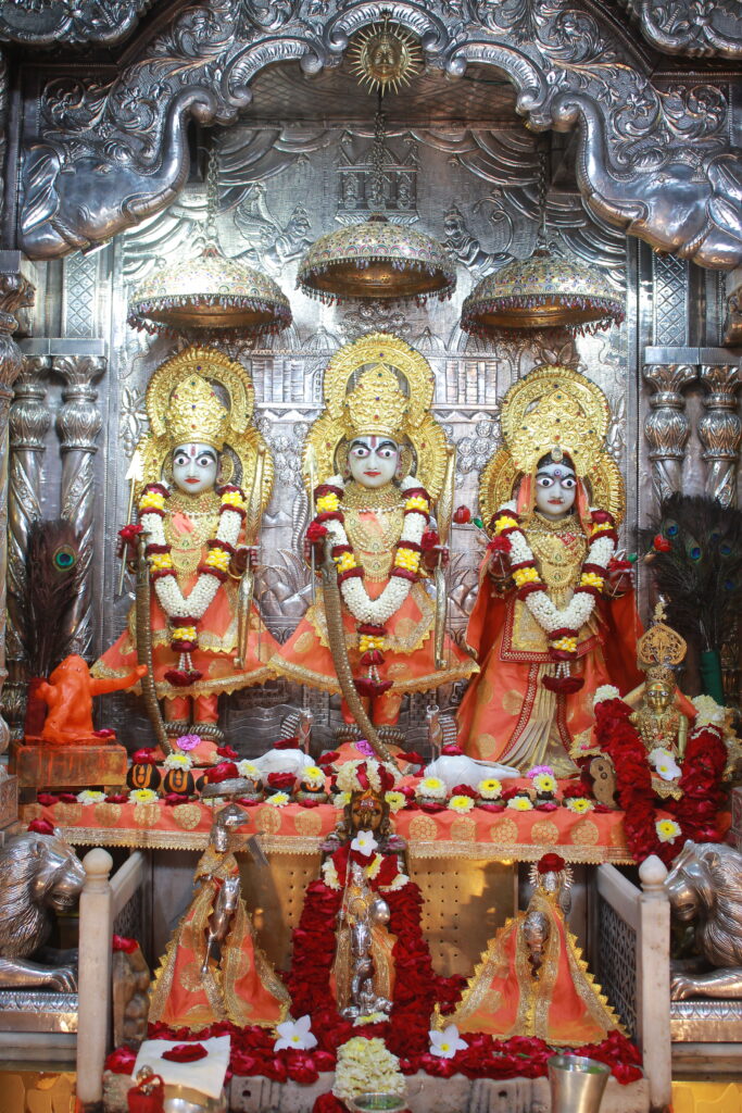 શણગાર દર્શન - મંગળવાર "પ.પૂ. શ્રી વિસામણબાપુની જગ્યા, પ.પૂ. શ્રી શ્રી ૧૦૦૮ મહામંડલેશ્વર નિર્મળાબા, વિહળધામ પાળિયાદ, શ્રાવણ સુદ - ૧૩ તેરસ, વિક્રમ સવંત ૨૦૮૨" Shangar Darshan. Tuesday -Aug- 25/08/2026