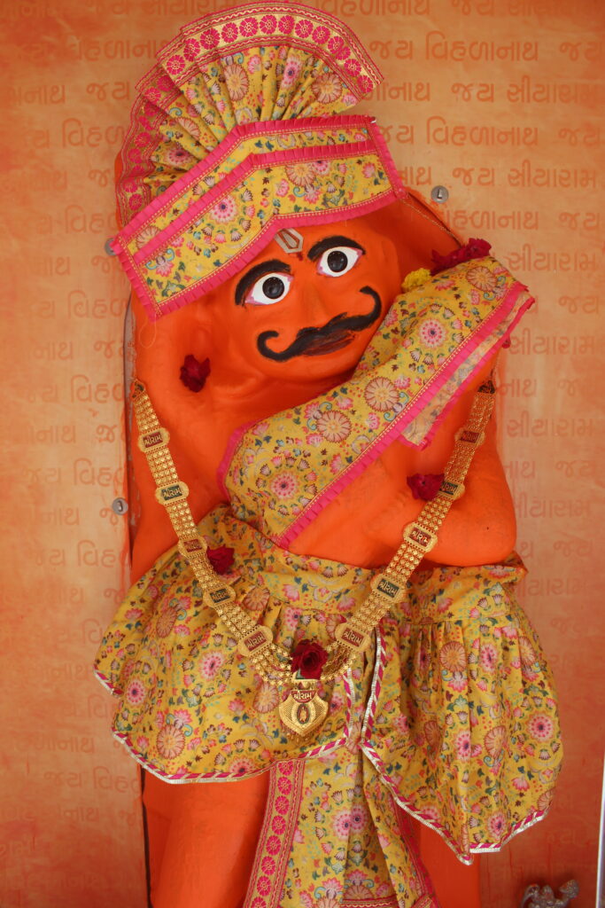 શણગાર દર્શન - ગુરુવાર "પ.પૂ. શ્રી વિસામણબાપુની જગ્યા, પ.પૂ. શ્રી શ્રી ૧૦૦૮ મહામંડલેશ્વર નિર્મળાબા, વિહળધામ પાળિયાદ, શ્રાવણ સુદ - ૧૪ ચૌદસ, વિક્રમ સવંત ૨૦૮૨" Shangar Darshan. Thursday -Aug- 27/08/2026