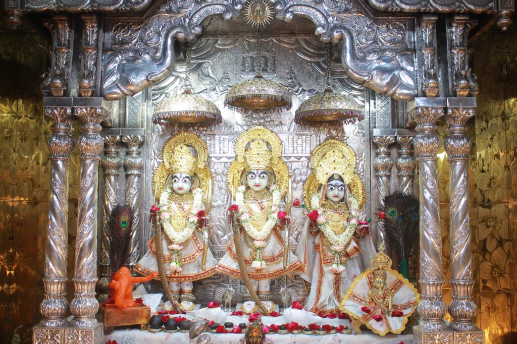 Shangar Darshan Friday 07/08/2026 - શણગાર દર્શન, વિહળધામ પાળિયાદ