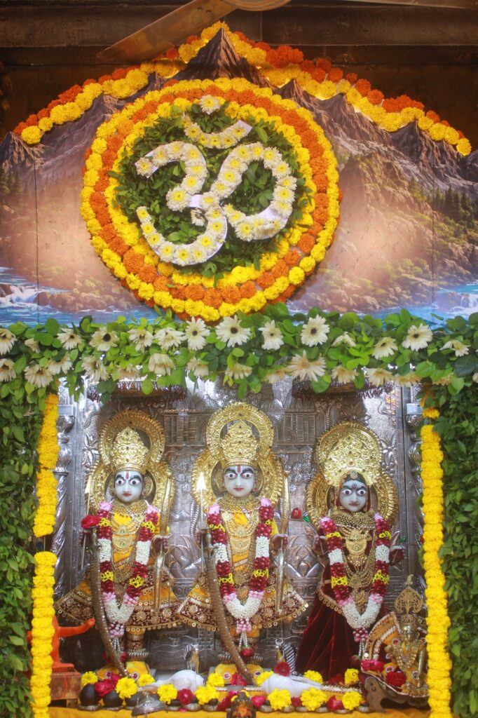 શણગાર દર્શન - ગુરુવાર "પ.પૂ. શ્રી વિસામણબાપુની જગ્યા, પ.પૂ. શ્રી શ્રી ૧૦૦૮ મહામંડલેશ્વર નિર્મળાબા, વિહળધામ પાળિયાદ, શ્રાવણ સુદ - ૧ એકમ, વિક્રમ સવંત ૨૦૮૨" Shangar Darshan. Thursday -Aug- 13/08/2026