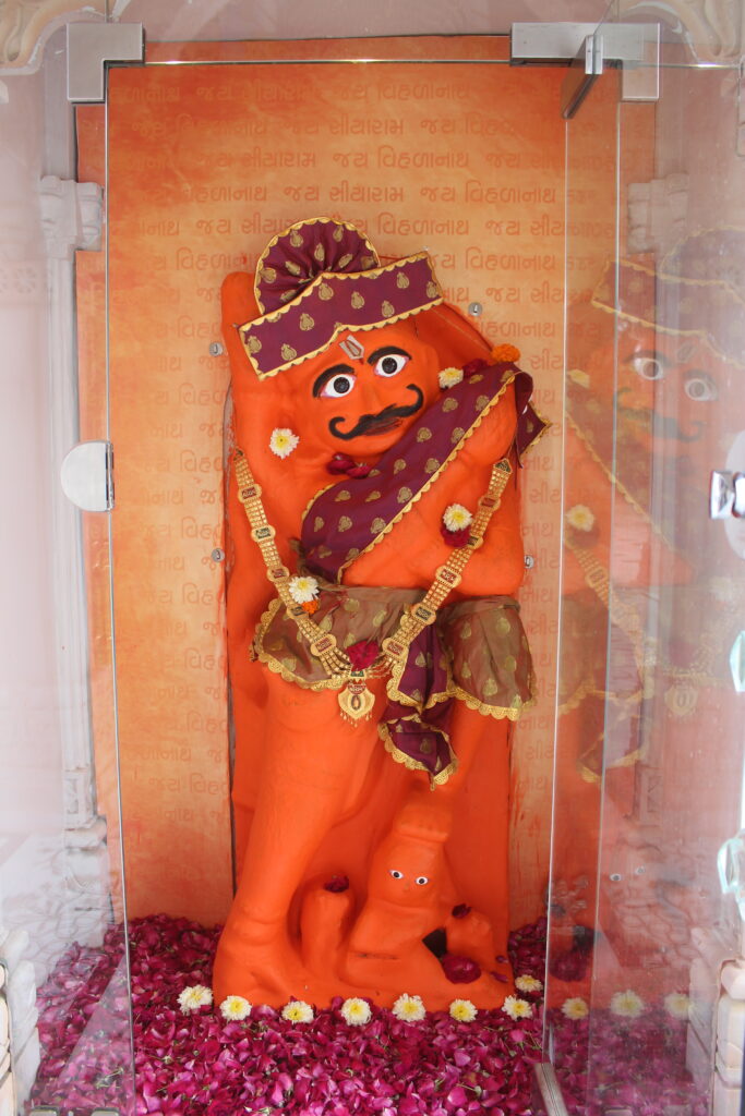 શણગાર દર્શન - મંગળવાર "પ.પૂ. શ્રી વિસામણબાપુની જગ્યા, પ.પૂ. શ્રી શ્રી ૧૦૦૮ મહામંડલેશ્વર નિર્મળાબા, વિહળધામ પાળિયાદ, શ્રાવણ વદ - ૫ પાંચમ, વિક્રમ સવંત ૨૦૮૨" Shangar Darshan. Tueday -Sap- 01/09/2026
