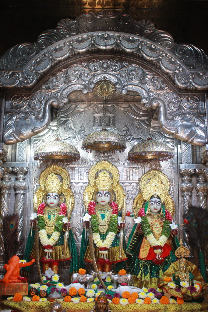 શણગાર દર્શન - બુધવાર "પ.પૂ. શ્રી વિસામણબાપુની જગ્યા, પ.પૂ. શ્રી શ્રી ૧૦૦૮ મહામંડલેશ્વર નિર્મળાબા, વિહળધામ પાળિયાદ, શ્રાવણ વદ - ૬ છઠ, વિક્રમ સવંત ૨૦૮૨" Shangar Darshan. Wednesday -Sap- 02/09/2026