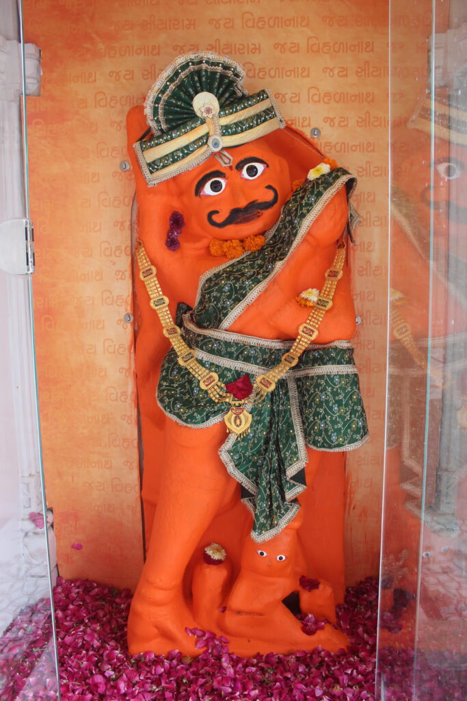 શણગાર દર્શન - બુધવાર "પ.પૂ. શ્રી વિસામણબાપુની જગ્યા, પ.પૂ. શ્રી શ્રી ૧૦૦૮ મહામંડલેશ્વર નિર્મળાબા, વિહળધામ પાળિયાદ, શ્રાવણ વદ - ૬ છઠ, વિક્રમ સવંત ૨૦૮૨" Shangar Darshan. Wednesday -Sap- 02/09/2026