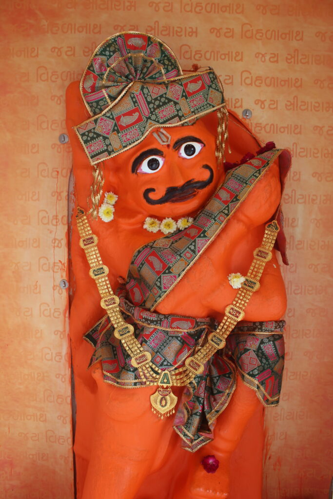 શણગાર દર્શન - સોમવાર "પ.પૂ. શ્રી વિસામણબાપુની જગ્યા, પ.પૂ. શ્રી શ્રી ૧૦૦૮ મહામંડલેશ્વર નિર્મળાબા, વિહળધામ પાળિયાદ, શ્રાવણ વદ - ૧૧ અગિયારસ, વિક્રમ સવંત ૨૦૮૨" Shangar Darshan. Monday-Sep- 07/09/2026