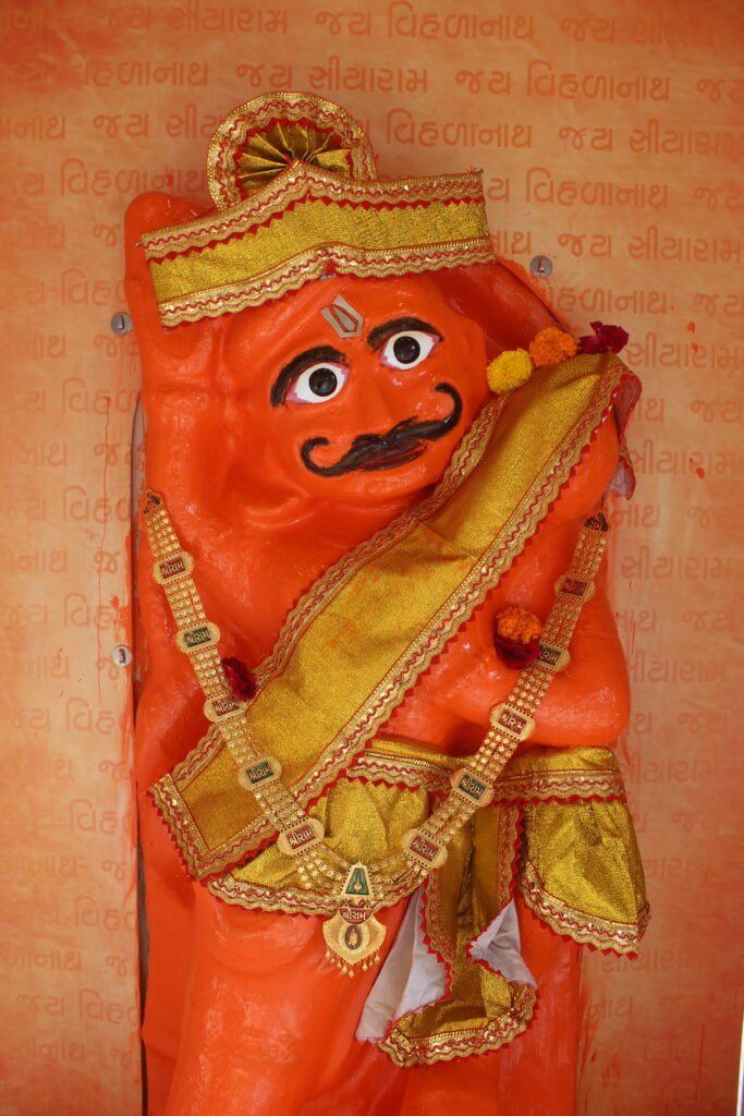 શણગાર દર્શન - ગુરુવાર "પ.પૂ. શ્રી વિસામણબાપુની જગ્યા, પ.પૂ. શ્રી શ્રી ૧૦૦૮ મહામંડલેશ્વર નિર્મળાબા, વિહળધામ પાળિયાદ, શ્રાવણ વદ - ૧૪ ચૌદસ, વિક્રમ સવંત ૨૦૮૨" Shangar Darshan. Thursday-Sep- 10/09/2026