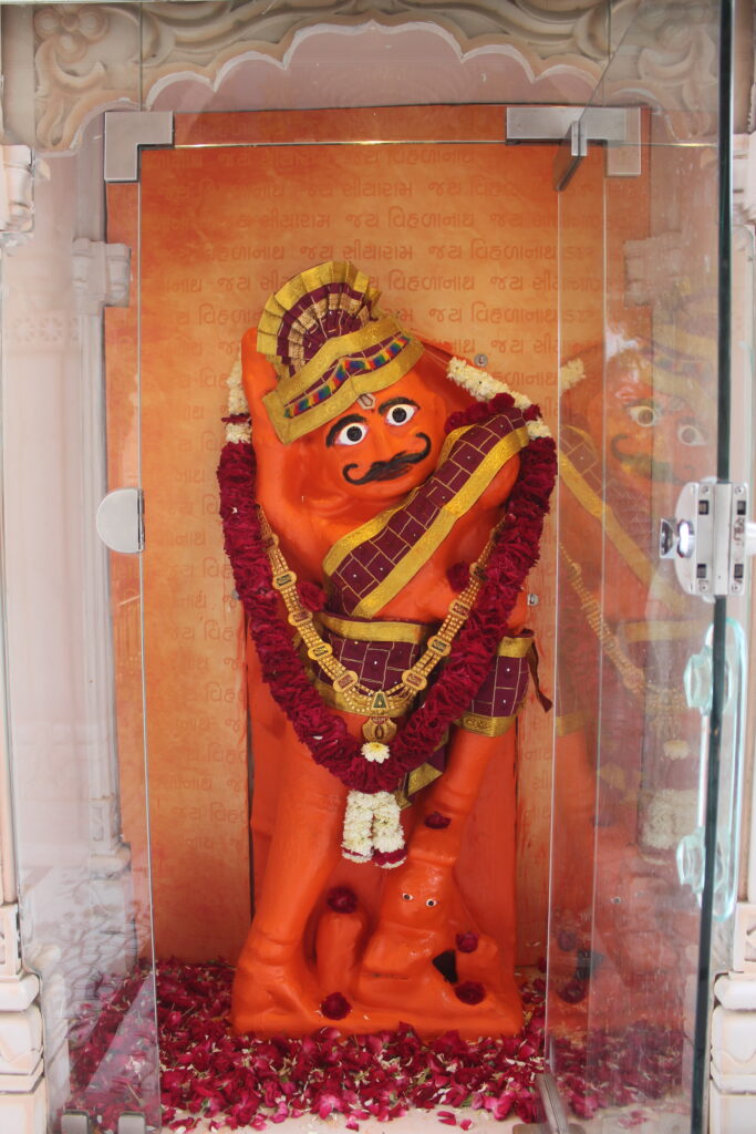 શણગાર દર્શન - શનિવાર "પ.પૂ. શ્રી વિસામણબાપુની જગ્યા, પ.પૂ. શ્રી શ્રી ૧૦૦૮ મહામંડલેશ્વર નિર્મળાબા, વિહળધામ પાળિયાદ, ભાદરવા સુદ - ૧ એકમ, વિક્રમ સવંત ૨૦૮૨" Shangar Darshan. Saturday-Sep- 12/09/2026