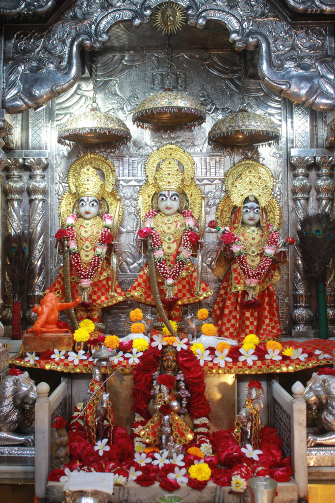 શણગાર દર્શન - રવિવાર "પ.પૂ. શ્રી વિસામણબાપુની જગ્યા, પ.પૂ. શ્રી શ્રી ૧૦૦૮ મહામંડલેશ્વર નિર્મળાબા, વિહળધામ પાળિયાદ, ભાદરવા સુદ - ૨ બીજ, વિક્રમ સવંત ૨૦૮૨" Shangar Darshan. Sunday-Sep- 13/09/2026