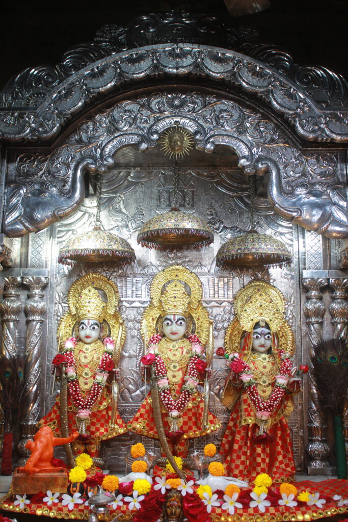 શણગાર દર્શન - રવિવાર "પ.પૂ. શ્રી વિસામણબાપુની જગ્યા, પ.પૂ. શ્રી શ્રી ૧૦૦૮ મહામંડલેશ્વર નિર્મળાબા, વિહળધામ પાળિયાદ, ભાદરવા સુદ - ૨ બીજ, વિક્રમ સવંત ૨૦૮૨" Shangar Darshan. Sunday-Sep- 13/09/2026