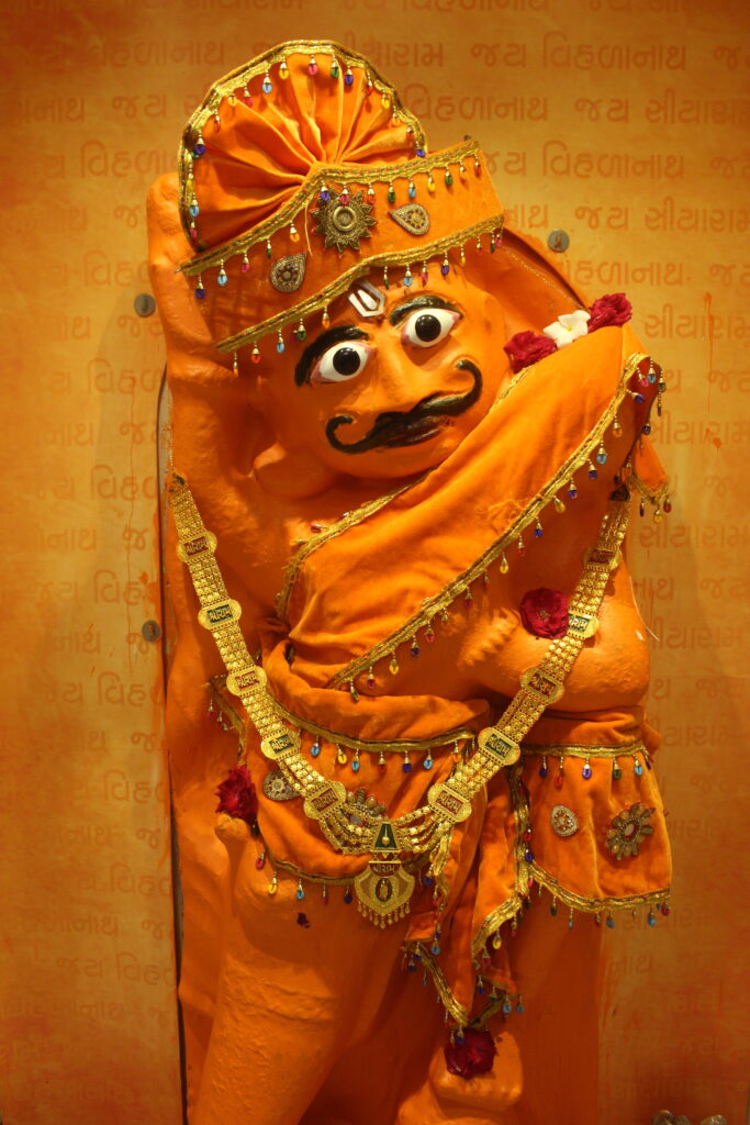શણગાર દર્શન - મંગળવાર "પ.પૂ. શ્રી વિસામણબાપુની જગ્યા, પ.પૂ. શ્રી શ્રી ૧૦૦૮ મહામંડલેશ્વર નિર્મળાબા, વિહળધામ પાળિયાદ, ભાદરવા સુદ - ૪ ચૌથ, વિક્રમ સવંત ૨૦૮૨" Shangar Darshan. Tuesday-Sep- 15/09/2026