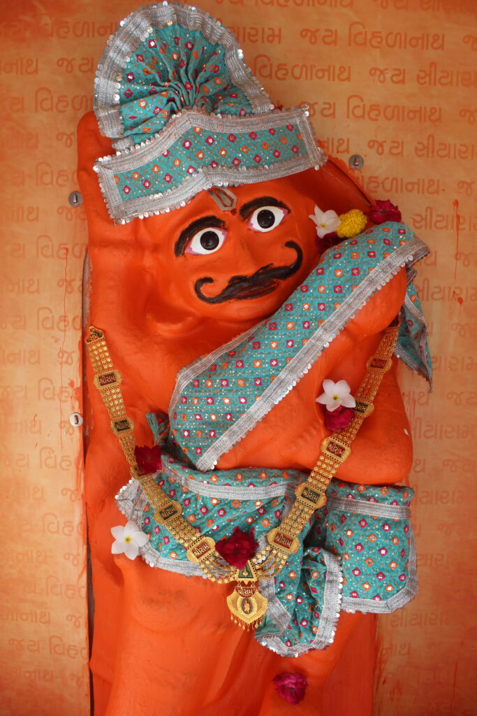 શણગાર દર્શન - બુધવાર "પ.પૂ. શ્રી વિસામણબાપુની જગ્યા, પ.પૂ. શ્રી શ્રી ૧૦૦૮ મહામંડલેશ્વર નિર્મળાબા, વિહળધામ પાળિયાદ, ભાદરવા સુદ - ૫ પાંચમ, વિક્રમ સવંત ૨૦૮૨" Shangar Darshan. Wednesday-Sep- 16/09/2026