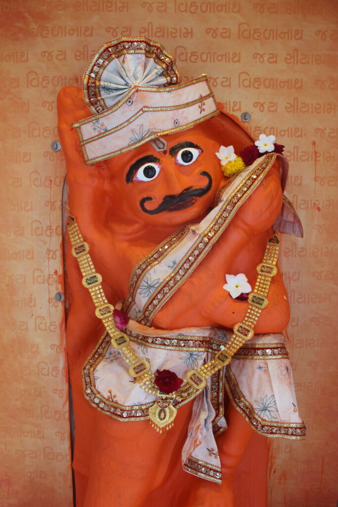 શણગાર દર્શન - શુક્રવાર "પ.પૂ. શ્રી વિસામણબાપુની જગ્યા, પ.પૂ. શ્રી શ્રી ૧૦૦૮ મહામંડલેશ્વર નિર્મળાબા, વિહળધામ પાળિયાદ, ભાદરવા સુદ - ૭ સાતમ, વિક્રમ સવંત ૨૦૮૨" Shangar Darshan. Friday-Sep- 18/09/2026