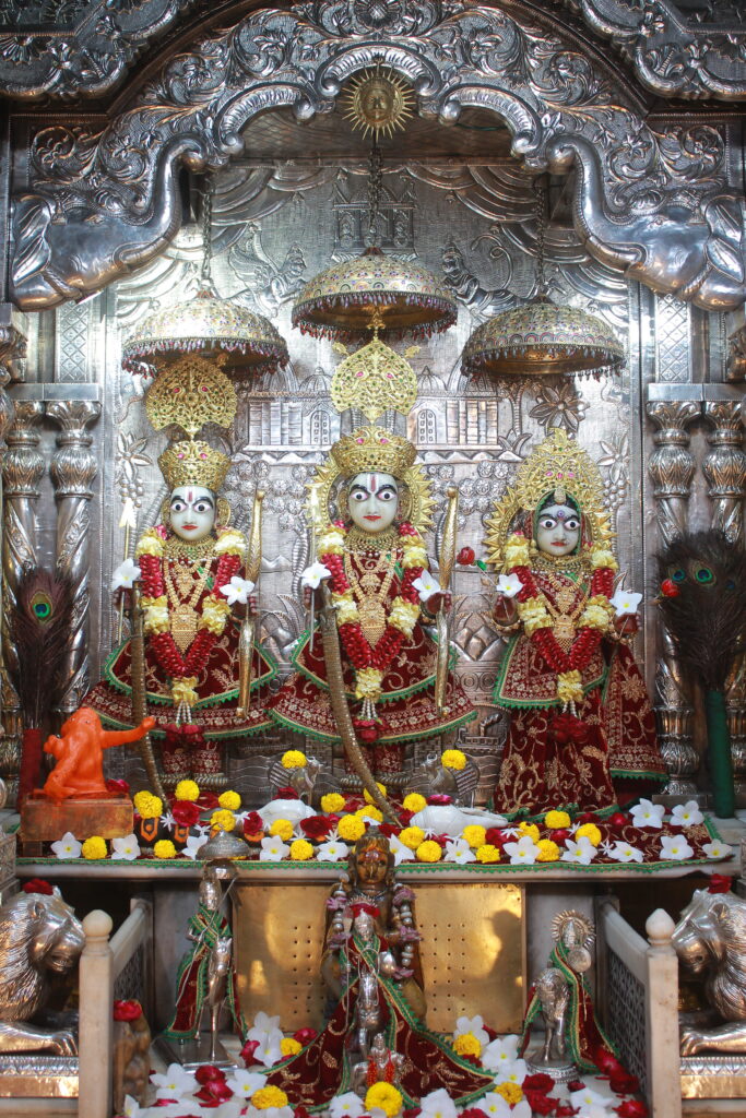શણગાર દર્શન - રવિવાર "પ.પૂ. શ્રી વિસામણબાપુની જગ્યા, પ.પૂ. શ્રી શ્રી ૧૦૦૮ મહામંડલેશ્વર નિર્મળાબા, વિહળધામ પાળિયાદ, ભાદરવા સુદ - ૯ નોમ, વિક્રમ સવંત ૨૦૮૨" Shangar Darshan. Sunday-Sep- 20/09/2026