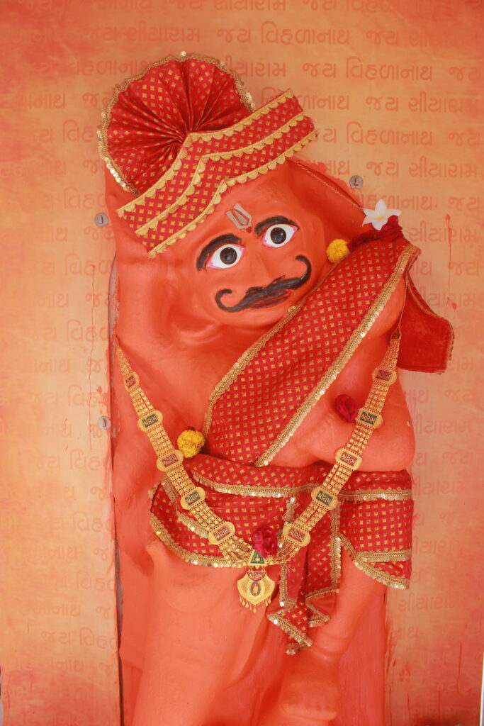 શણગાર દર્શન - રવિવાર "પ.પૂ. શ્રી વિસામણબાપુની જગ્યા, પ.પૂ. શ્રી શ્રી ૧૦૦૮ મહામંડલેશ્વર નિર્મળાબા, વિહળધામ પાળિયાદ, ભાદરવા સુદ - ૯ નોમ, વિક્રમ સવંત ૨૦૮૨" Shangar Darshan. Sunday-Sep- 20/09/2026