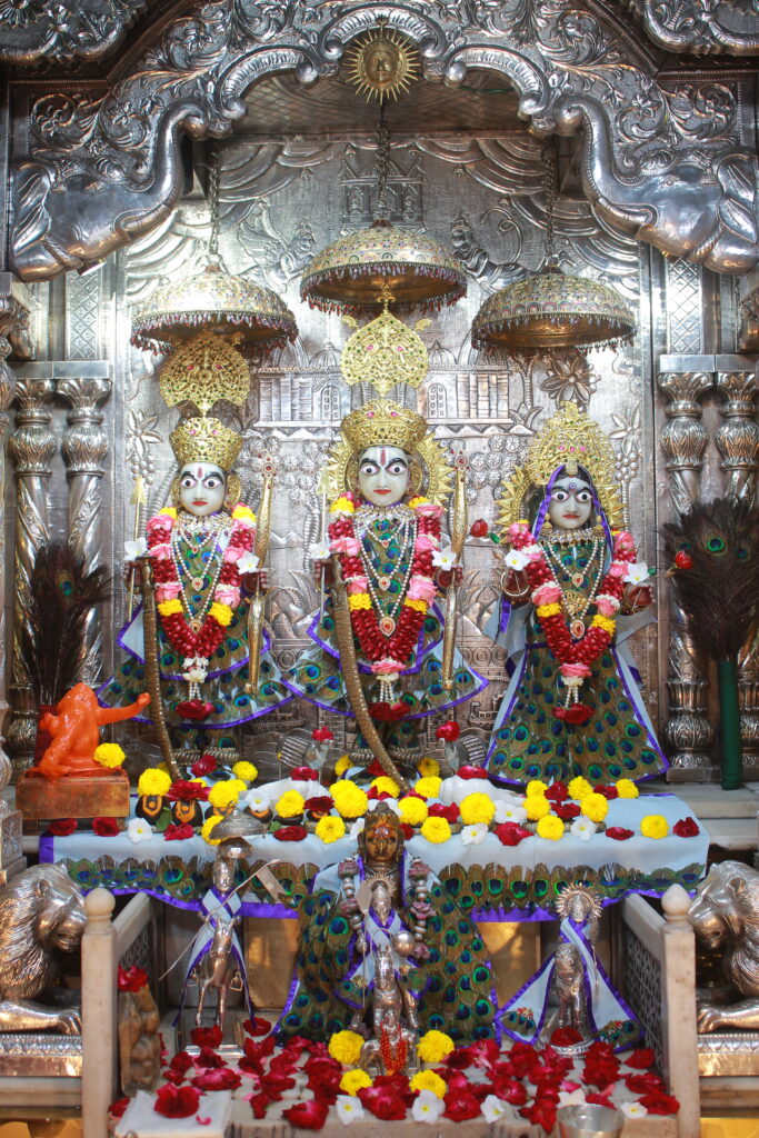 શણગાર દર્શન - મંગળવાર "પ.પૂ. શ્રી વિસામણબાપુની જગ્યા, પ.પૂ. શ્રી શ્રી ૧૦૦૮ મહામંડલેશ્વર નિર્મળાબા, વિહળધામ પાળિયાદ, ભાદરવા સુદ - ૧૧ અગિયારસ, વિક્રમ સવંત ૨૦૮૨" Shangar Darshan. Tuesday-Sep- 22/09/2026