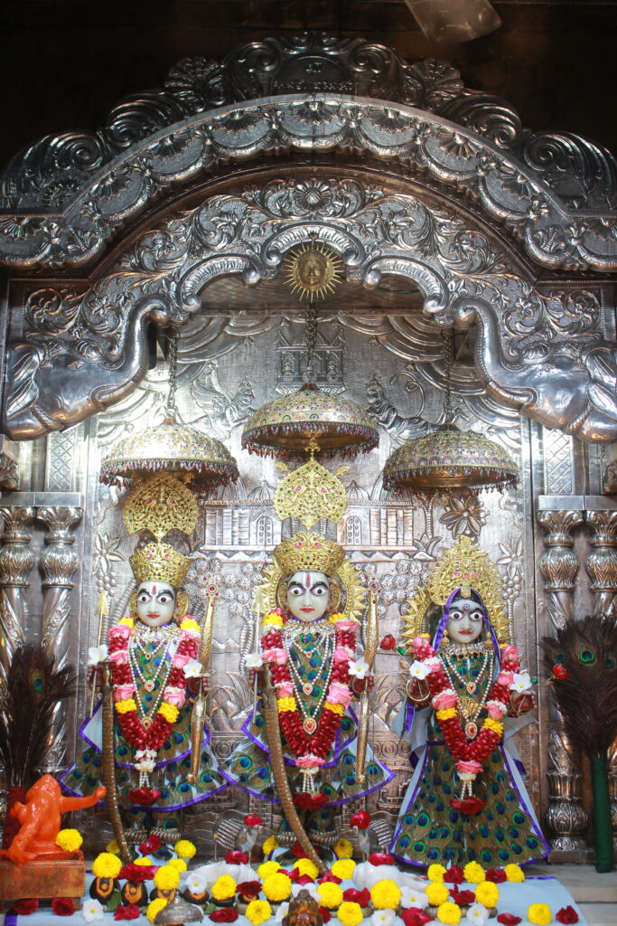 શણગાર દર્શન - મંગળવાર "પ.પૂ. શ્રી વિસામણબાપુની જગ્યા, પ.પૂ. શ્રી શ્રી ૧૦૦૮ મહામંડલેશ્વર નિર્મળાબા, વિહળધામ પાળિયાદ, ભાદરવા સુદ - ૧૧ અગિયારસ, વિક્રમ સવંત ૨૦૮૨" Shangar Darshan. Tuesday-Sep- 22/09/2026