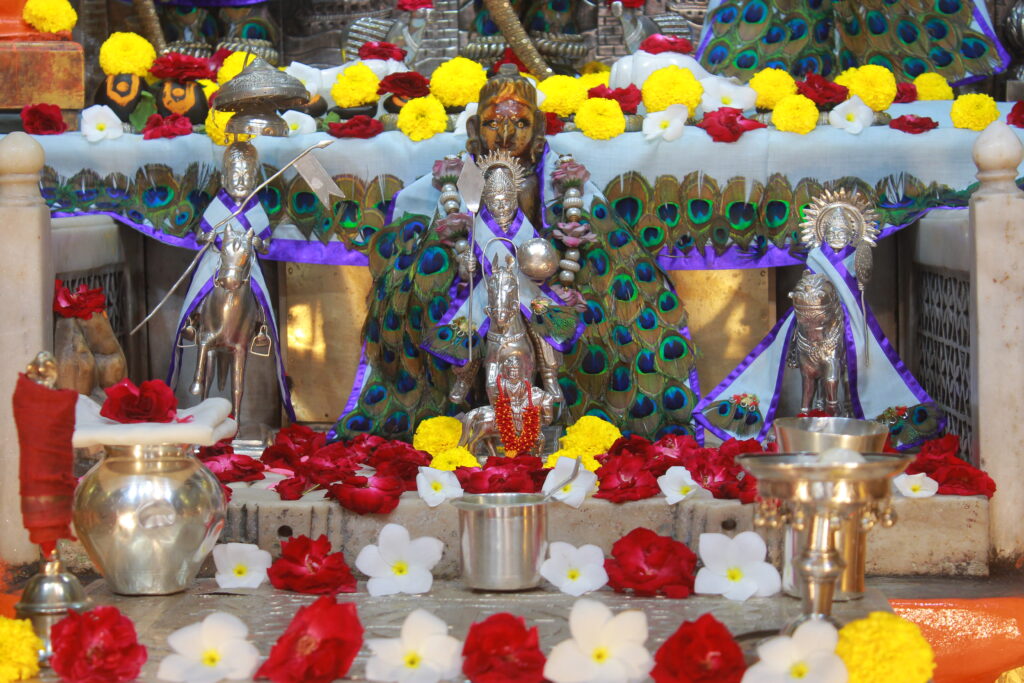શણગાર દર્શન - મંગળવાર "પ.પૂ. શ્રી વિસામણબાપુની જગ્યા, પ.પૂ. શ્રી શ્રી ૧૦૦૮ મહામંડલેશ્વર નિર્મળાબા, વિહળધામ પાળિયાદ, ભાદરવા સુદ - ૧૧ અગિયારસ, વિક્રમ સવંત ૨૦૮૨" Shangar Darshan. Tuesday-Sep- 22/09/2026
