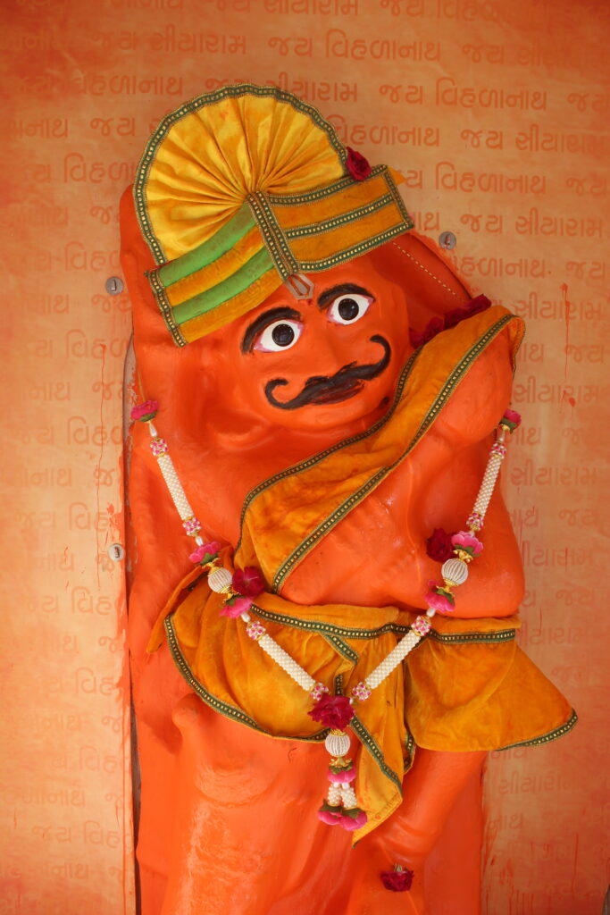 શણગાર દર્શન - ગુરૂવાર "પ.પૂ. શ્રી વિસામણબાપુની જગ્યા, પ.પૂ. શ્રી શ્રી ૧૦૦૮ મહામંડલેશ્વર નિર્મળાબા, વિહળધામ પાળિયાદ, ભાદરવા સુદ - ૧૩ તેરસ, વિક્રમ સવંત ૨૦૮૨" Shangar Darshan. Thursday-Sep- 24/09/2026