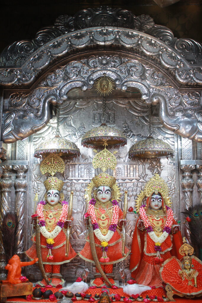 શણગાર દર્શન - મંગળવાર "પ.પૂ. શ્રી વિસામણબાપુની જગ્યા, પ.પૂ. શ્રી શ્રી ૧૦૦૮ મહામંડલેશ્વર નિર્મળાબા, વિહળધામ પાળિયાદ, ભાદરવા વદ - ૩ ત્રીજ, વિક્રમ સવંત ૨૦૮૨" Shangar Darshan. Tuesday-Sep- 29/09/2026