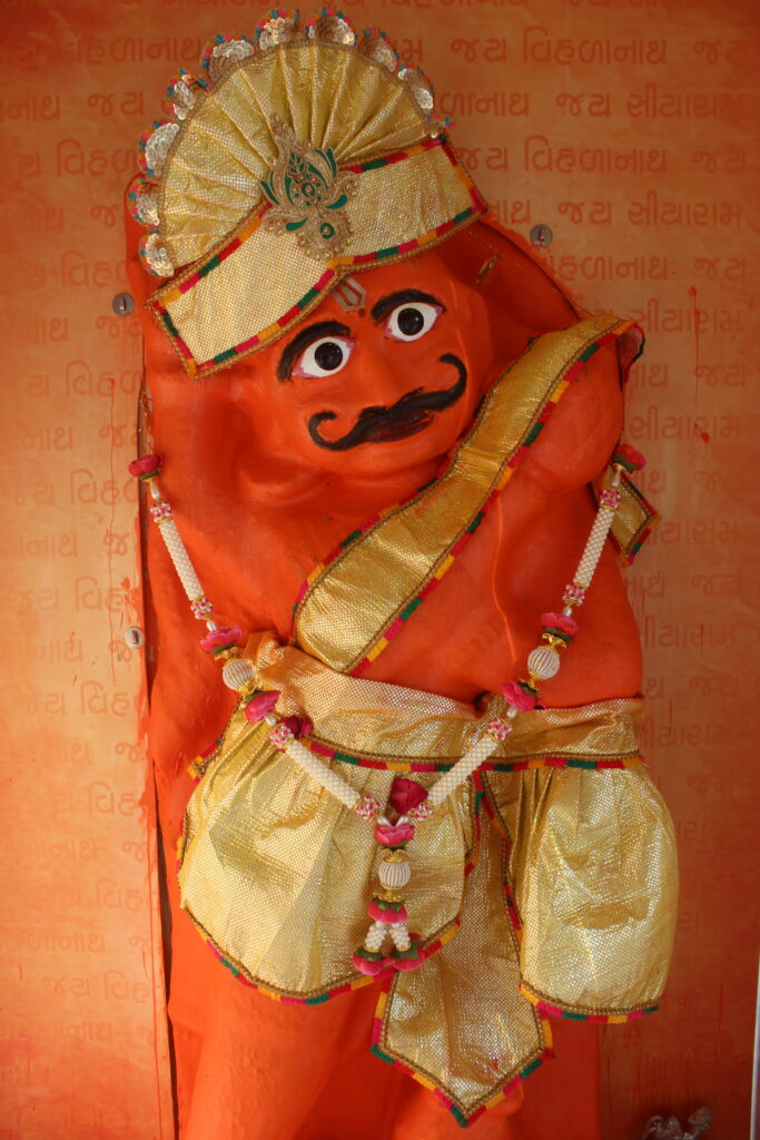 શણગાર દર્શન - ગુરુવાર "પ.પૂ. શ્રી વિસામણબાપુની જગ્યા, પ.પૂ. શ્રી શ્રી ૧૦૦૮ મહામંડલેશ્વર નિર્મળાબા, વિહળધામ પાળિયાદ, ભાદરવા વદ - ૧૩ તેરસ, વિક્રમ સવંત ૨૦૮૨" Shangar Darshan. Thursday-Oct- 08/10/2026