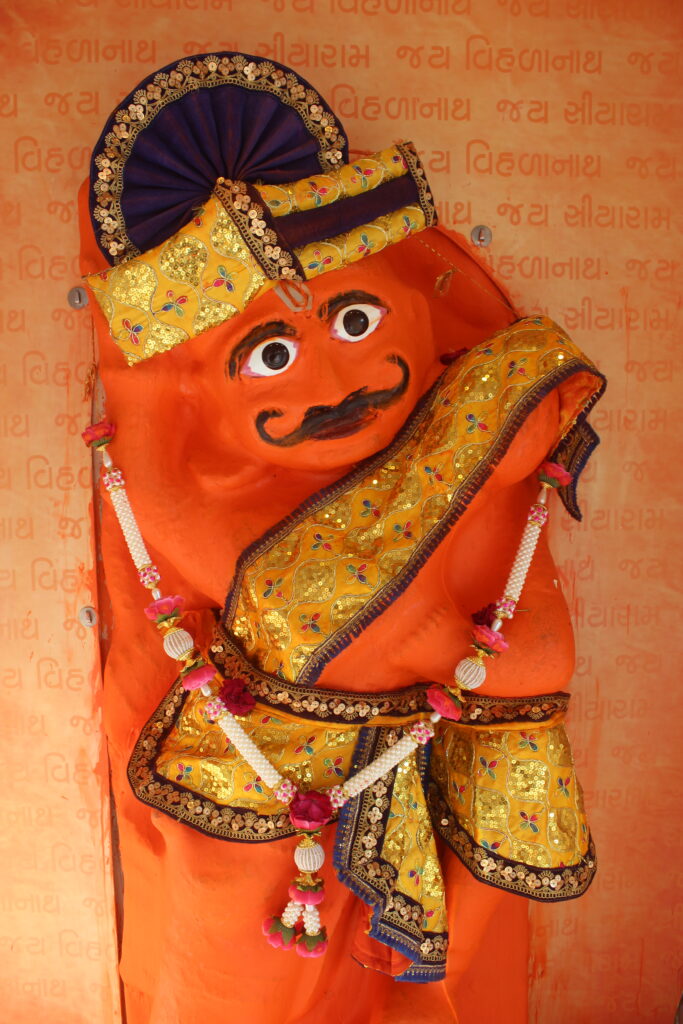 શણગાર દર્શન - ગુરૂવાર "પ.પૂ. શ્રી વિસામણબાપુની જગ્યા, પ.પૂ. શ્રી શ્રી ૧૦૦૮ મહામંડલેશ્વર નિર્મળાબા, વિહળધામ પાળિયાદ, આસો સુદ - ૫ પાંચમ , વિક્રમ સવંત ૨૦૮૨" Shangar Darshan. Thursday-Oct- 15/10/2026