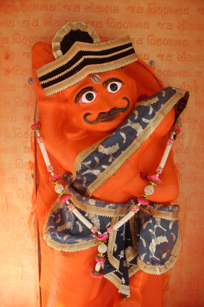 શણગાર દર્શન - મંગળવાર "પ.પૂ. શ્રી વિસામણબાપુની જગ્યા, પ.પૂ. શ્રી શ્રી ૧૦૦૮ મહામંડલેશ્વર નિર્મળાબા, વિહળધામ પાળિયાદ, આસો સુદ - ૧૦ દસમ, વિક્રમ સવંત ૨૦૮૨" Shangar Darshan. Tuesday-Oct- 20/10/2026
