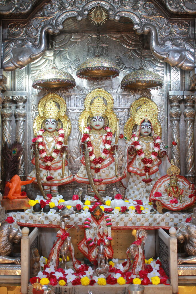 શણગાર દર્શન - શુક્રવાર "પ.પૂ. શ્રી વિસામણબાપુની જગ્યા, પ.પૂ. શ્રી શ્રી ૧૦૦૮ મહામંડલેશ્વર નિર્મળાબા, વિહળધામ પાળિયાદ, આસો સુદ - ૧૩ તેરસ, વિક્રમ સવંત ૨૦૮૨" Shangar Darshan. Friday-Oct- 23/10/2026