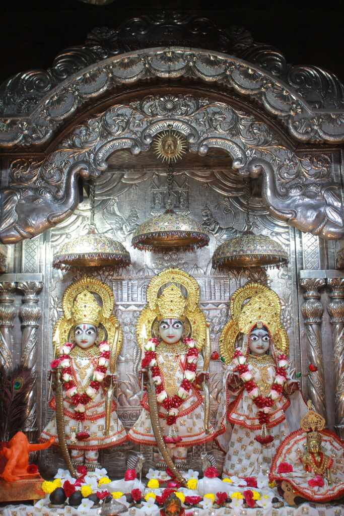 શણગાર દર્શન - શુક્રવાર "પ.પૂ. શ્રી વિસામણબાપુની જગ્યા, પ.પૂ. શ્રી શ્રી ૧૦૦૮ મહામંડલેશ્વર નિર્મળાબા, વિહળધામ પાળિયાદ, આસો સુદ - ૧૩ તેરસ, વિક્રમ સવંત ૨૦૮૨" Shangar Darshan. Friday-Oct- 23/10/2026