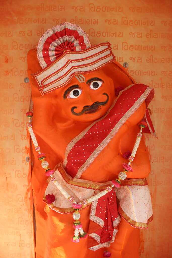 શણગાર દર્શન - શુક્રવાર "પ.પૂ. શ્રી વિસામણબાપુની જગ્યા, પ.પૂ. શ્રી શ્રી ૧૦૦૮ મહામંડલેશ્વર નિર્મળાબા, વિહળધામ પાળિયાદ, આસો સુદ - ૧૩ તેરસ, વિક્રમ સવંત ૨૦૮૨" Shangar Darshan. Friday-Oct- 23/10/2026