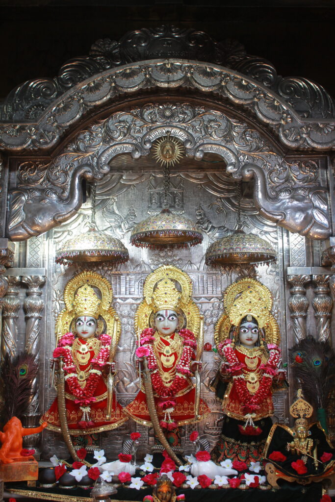 શણગાર દર્શન - રવિવાર "પ.પૂ. શ્રી વિસામણબાપુની જગ્યા, પ.પૂ. શ્રી શ્રી ૧૦૦૮ મહામંડલેશ્વર નિર્મળાબા, વિહળધામ પાળિયાદ, આસો સુદ - ૧૫ પૂનમ, વિક્રમ સવંત ૨૦૮૨" Shangar Darshan. Sunday-Oct- 25/10/2026