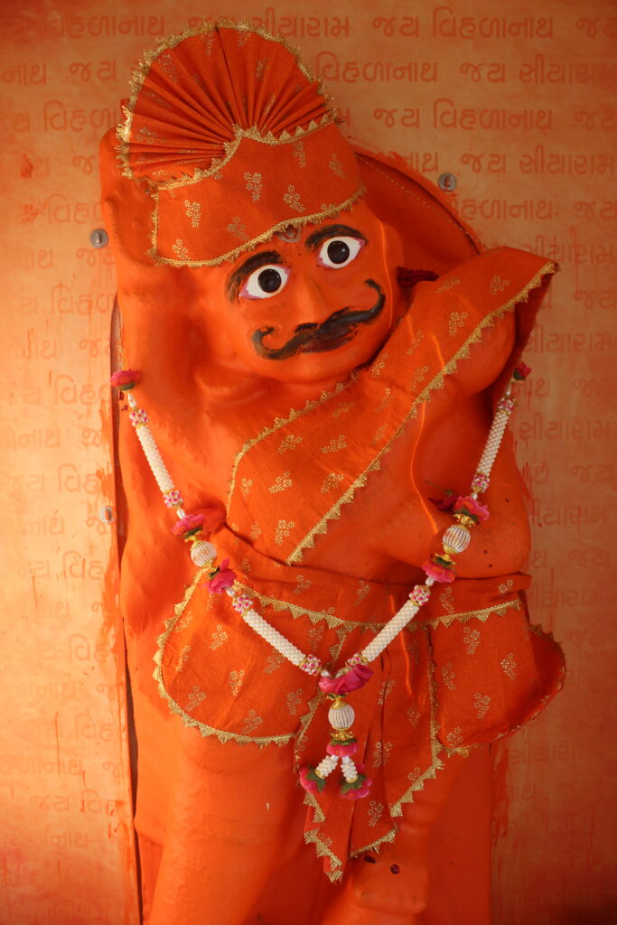 શણગાર દર્શન - મંગળવાર "પ.પૂ. શ્રી વિસામણબાપુની જગ્યા, પ.પૂ. શ્રી શ્રી ૧૦૦૮ મહામંડલેશ્વર નિર્મળાબા, વિહળધામ પાળિયાદ, આસો વદ - ૨ બીજ, વિક્રમ સવંત ૨૦૮૨" Shangar Darshan. Tuesday-Oct- 27/10/2026